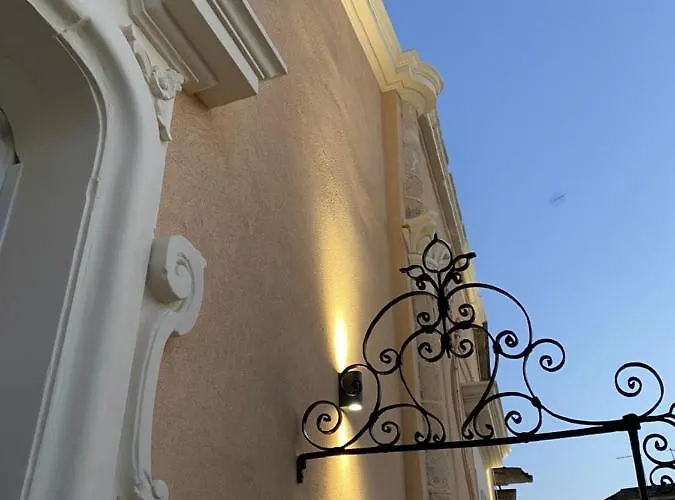 Apulia '800 Alojamento de Acomodação e Pequeno-almoço San Pietro Vernotico