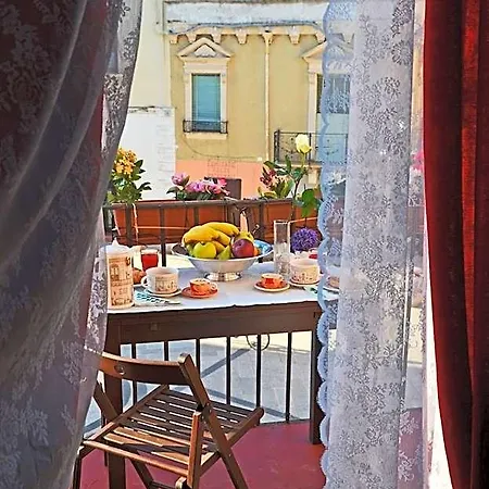 Apulia '800 3*