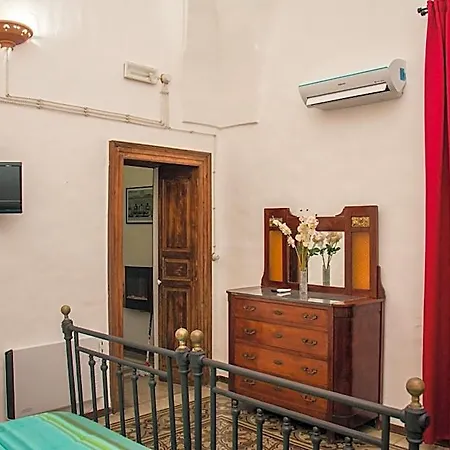 Apulia '800 3*